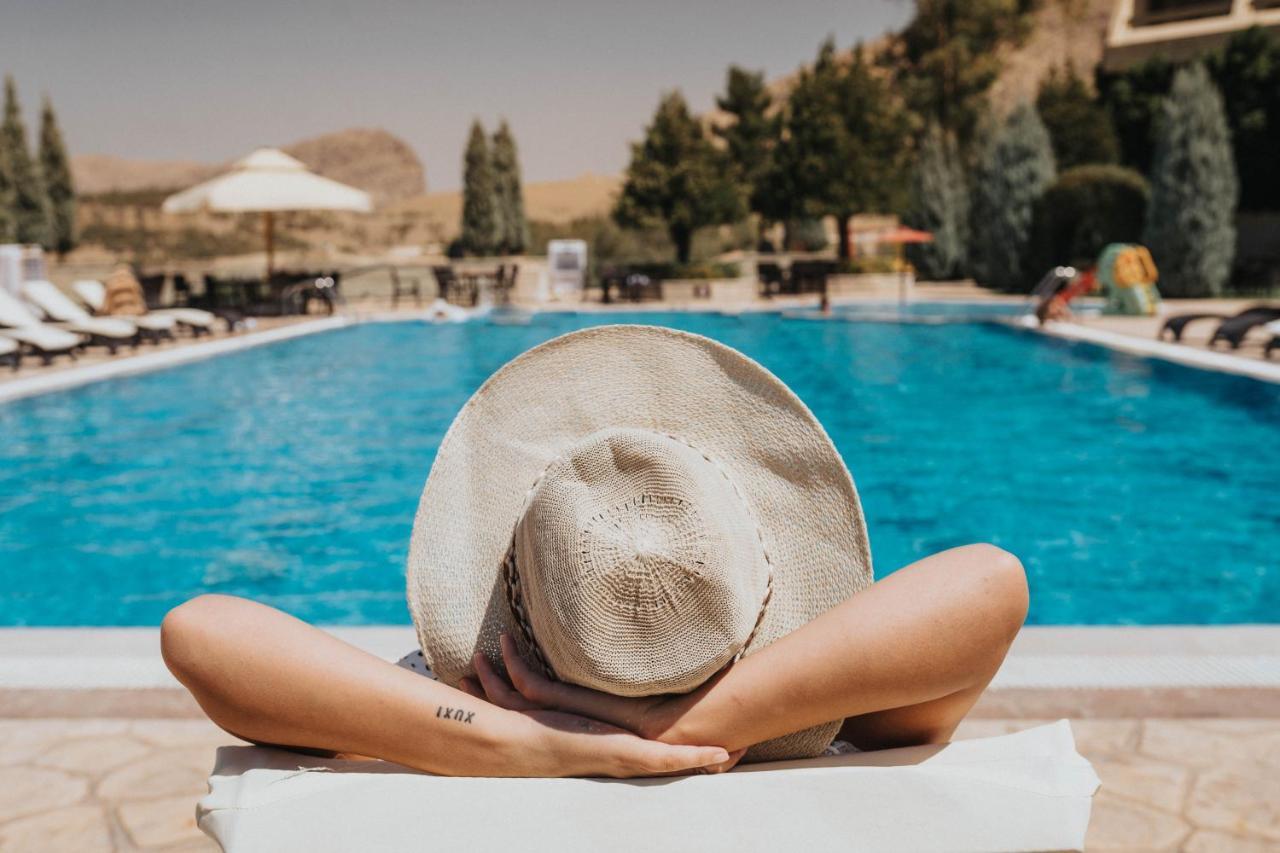 Ashur Hotel Dukhan 외부 사진