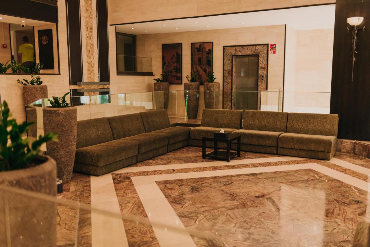 Ashur Hotel Dukhan 외부 사진